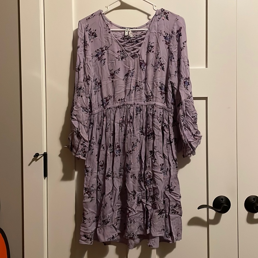 Is wrinkled but just blow a hair dryer by it and it comes out easy! I've done it
